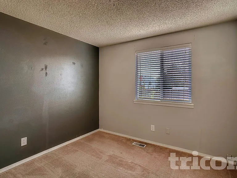 1721 S Genoa Way — Photo 11