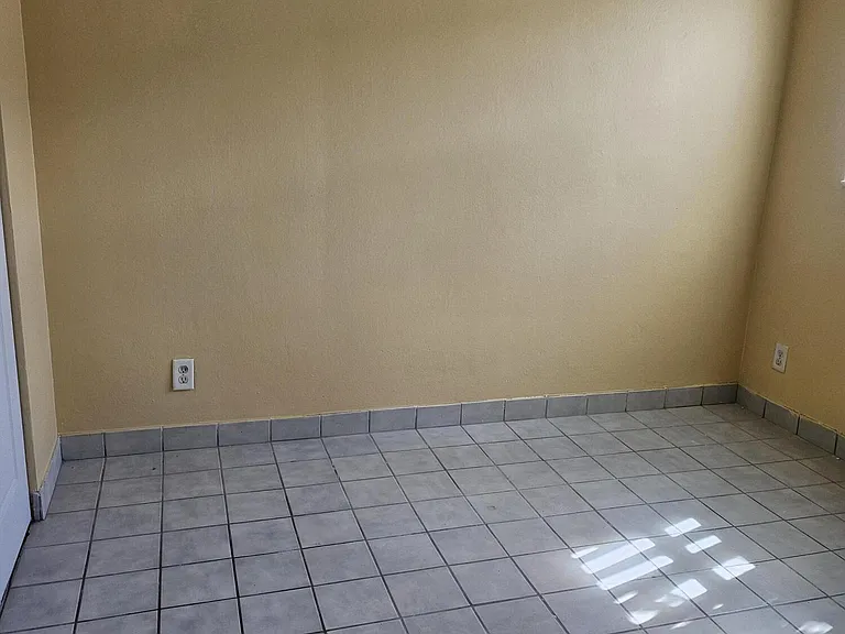 3222 E Marine Dr #1 — Photo 5