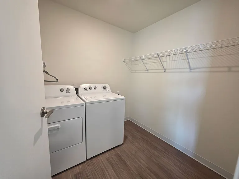 Rail10 Lofts — Photo 68