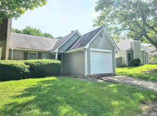 8020 Woodlake Dr, Riverdale, GA 30274