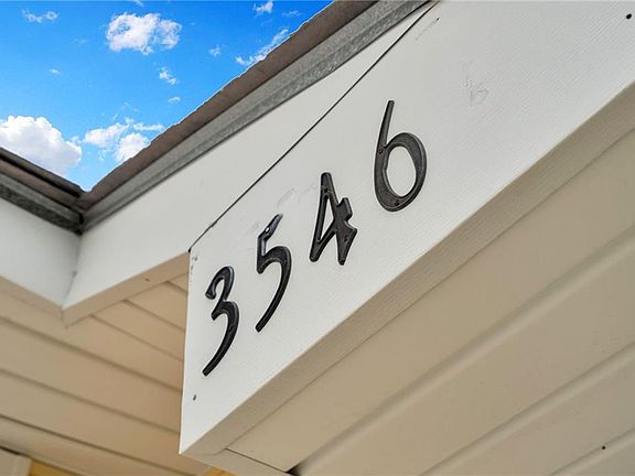 2nd image of 3546 Meadow Park Ln