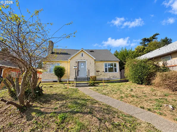 925 S 10th St, Coos Bay, OR 97420