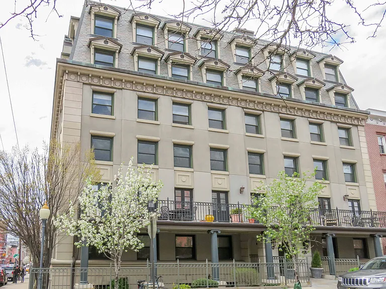 600 Hudson St #3B — Photo 15