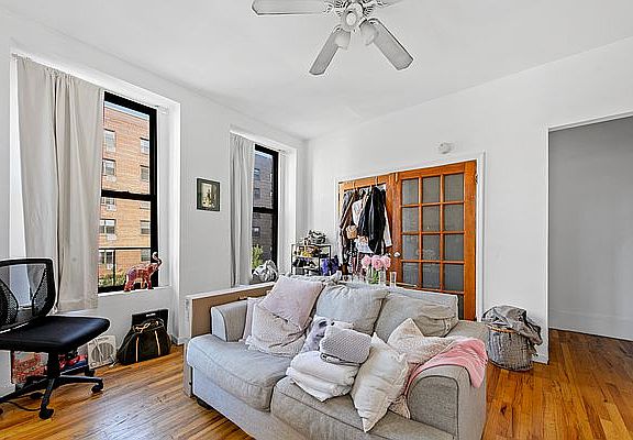 3rd image of 201 E 82nd St #4R