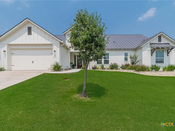 704 Dancing Oak Ln, San Marcos, TX 78666