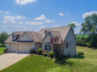 69338 Sundance Dr, Edwardsburg, MI 49112