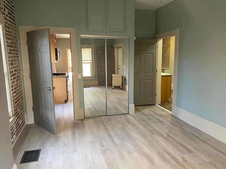 2137 California Ave — Photo 10