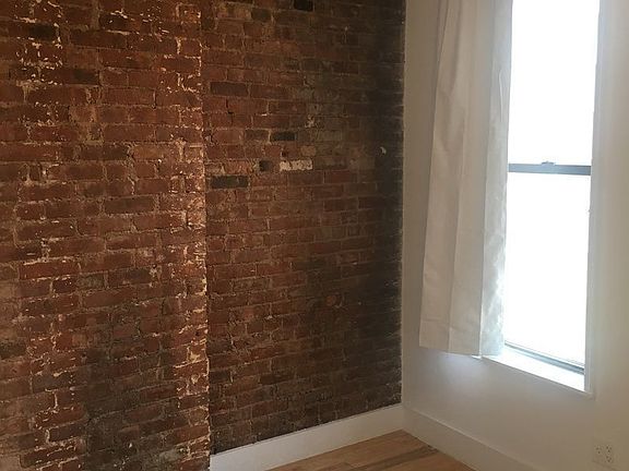 4th image of 166 Elizabeth St #1DC