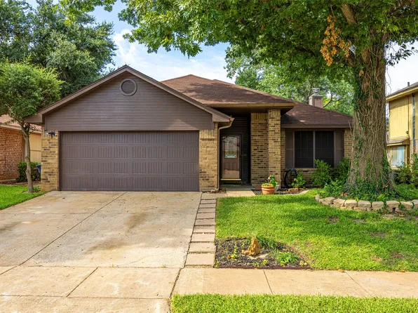 8512 Brushy Creek Trl, Fort Worth, TX 76118