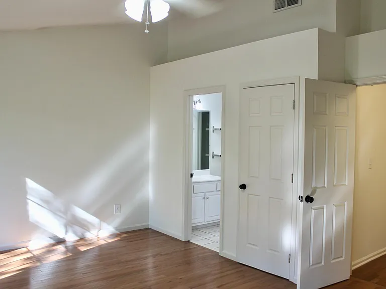 1625 Nicholasville Rd #702 — Photo 17