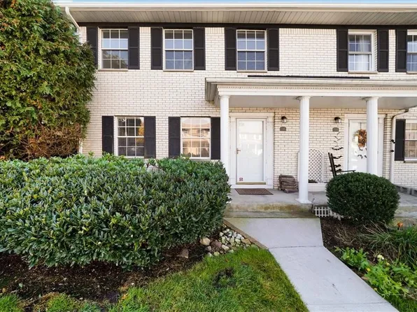 518 Jumano Court, Suffern, NY 10901