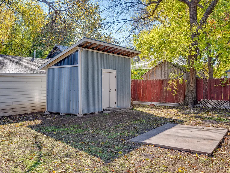 1303 Canterbury St — Photo 24