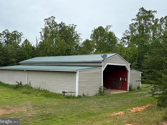 2nd image of 50 Elizabeth Ln