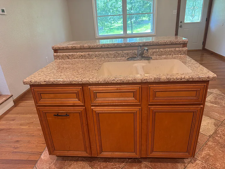 13916 Radford Ln — Photo 15