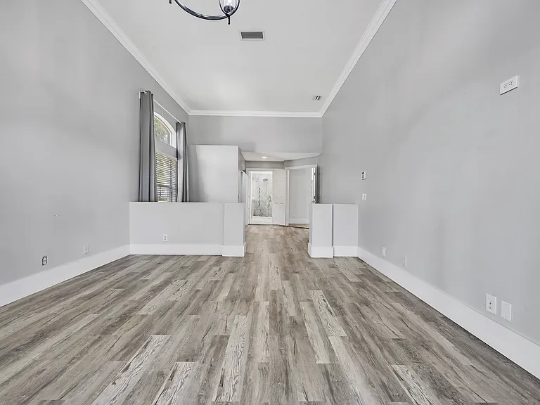 2559 Jardin Ln — Photo 9