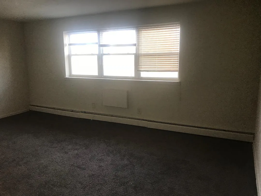 Dorann Manor Apartments — Photo 3