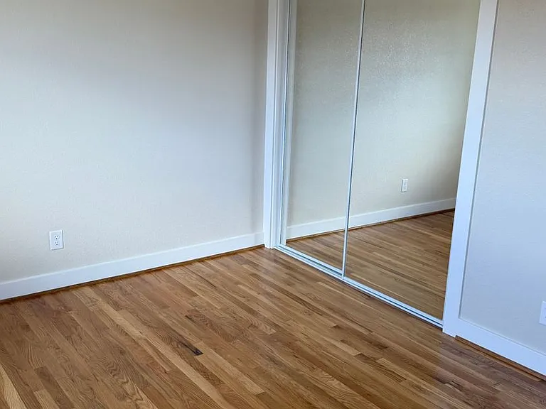 10317 NE Hoyt St — Photo 23