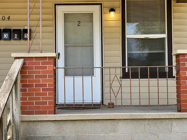 304 N Webb St — Photo 1