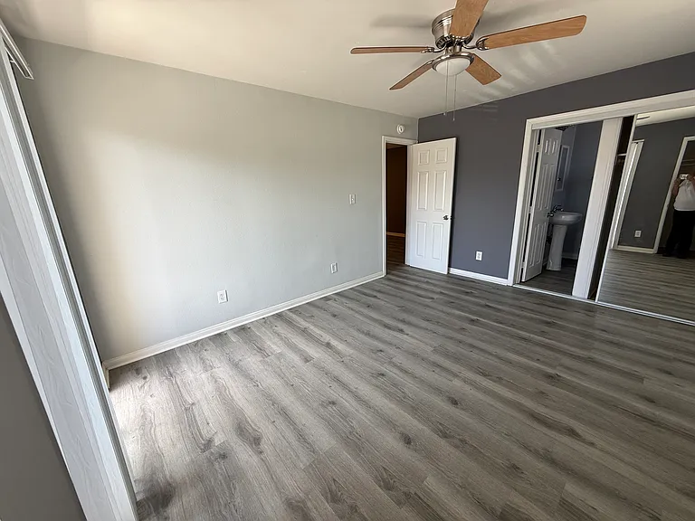 1032-1036 S Normandie Ave #9 — Photo 21