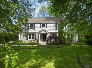 2324 Abington Rd, Upper Arlington, OH 43221