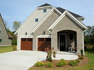 325 Maple Grove Ln, Apison, TN 37302