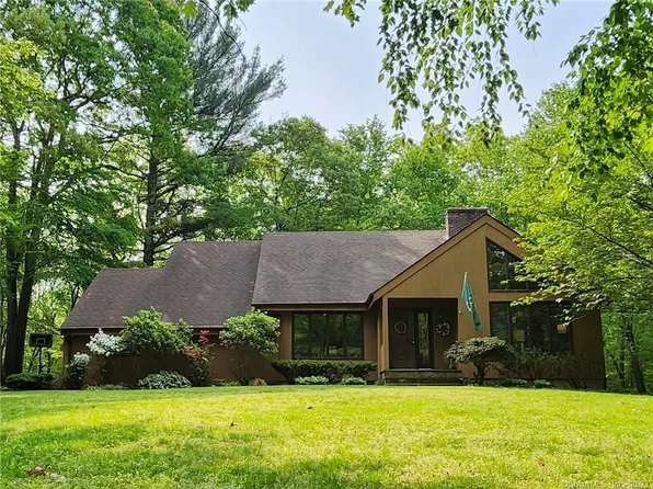 42 Robinhood Drive, Ledyard, CT 06335