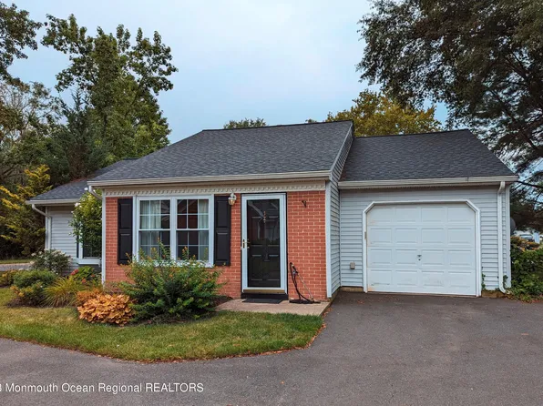 1 Kingston Close, Freehold, NJ 07728