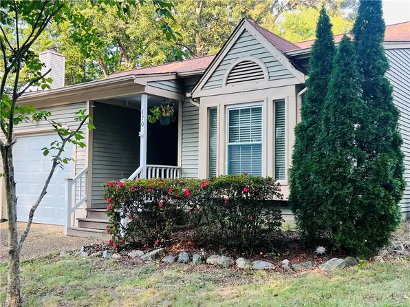 170 Hidden Lake Pl, Newport News, VA 23602