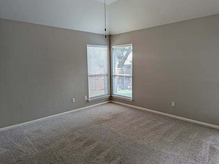 4200 Tiffany Dr — Photo 29