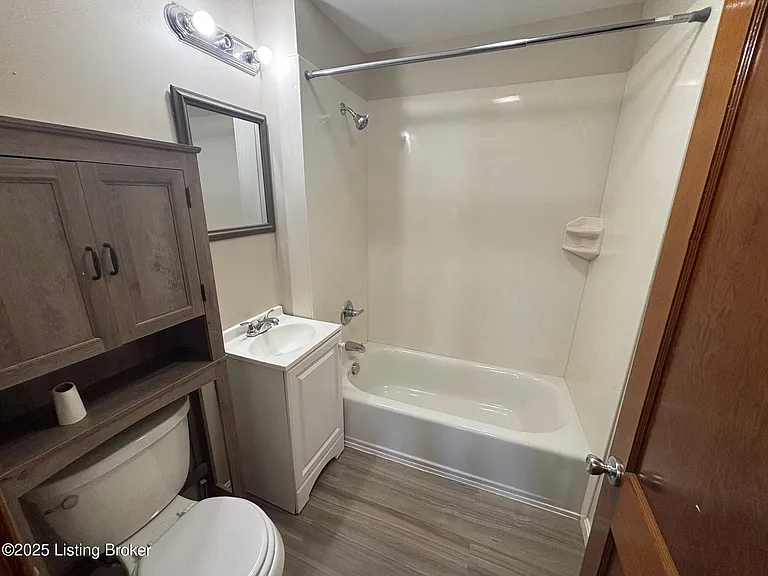 136 E Harrison Ave #2 — Photo 6