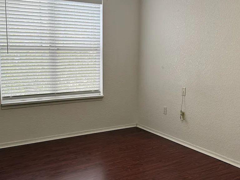 16381 Enclave Village Dr — Photo 21