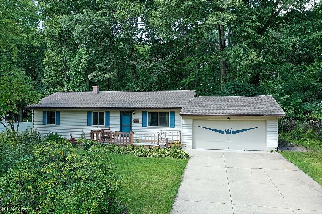 4046 Stow Rd, Stow, OH 44224 Zillow