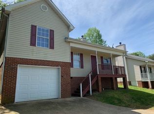 712 Tanner Rd, Taylors, SC 29687