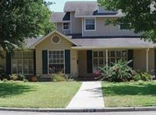 128 W Oakview Pl, Alamo Heights, TX 78209
