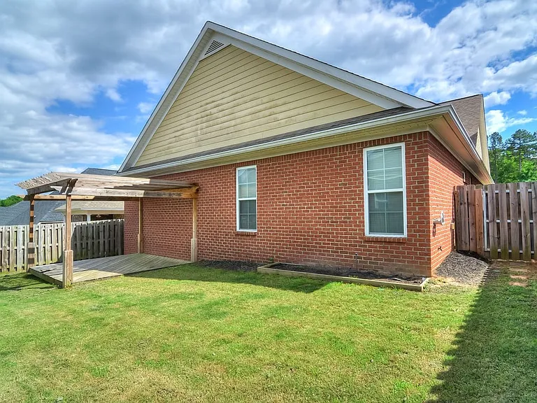 2513 Grier Cir — Photo 6