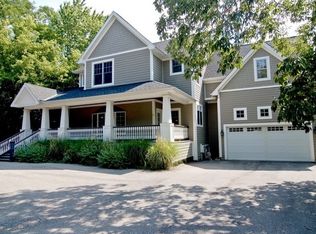 399 Ela Rd, Inverness, IL 60067