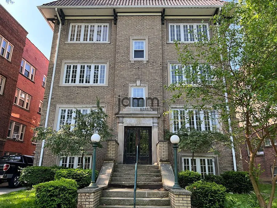 Updated 1-Bedroom in Cleveland Heights!! — Photo 2