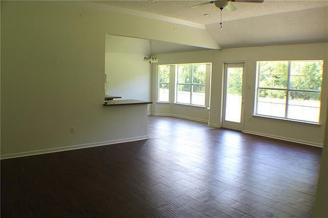 1st image of 82 Tuscany Dr