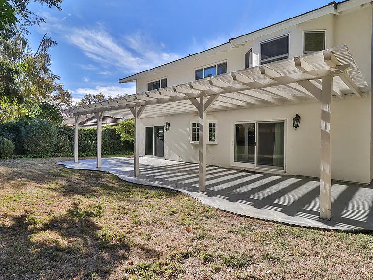 1164 S Galesmoore Ct — Photo 33