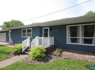 420 E Walnut St, Canton, SD 57013