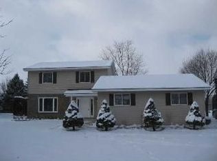 30835 S Hill Rd, New Hudson, MI 48165