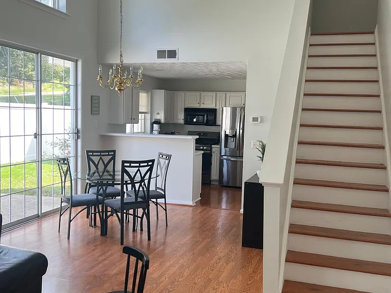 107 W Oaks Ct — Photo 7
