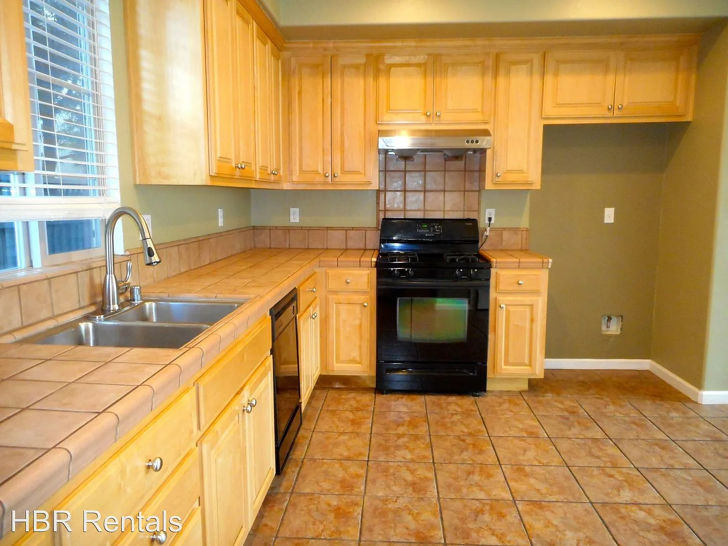 683 Castle Haven Dr photo 1