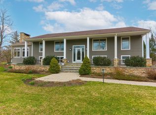 11 Ames Dr, Sherborn, MA 01770