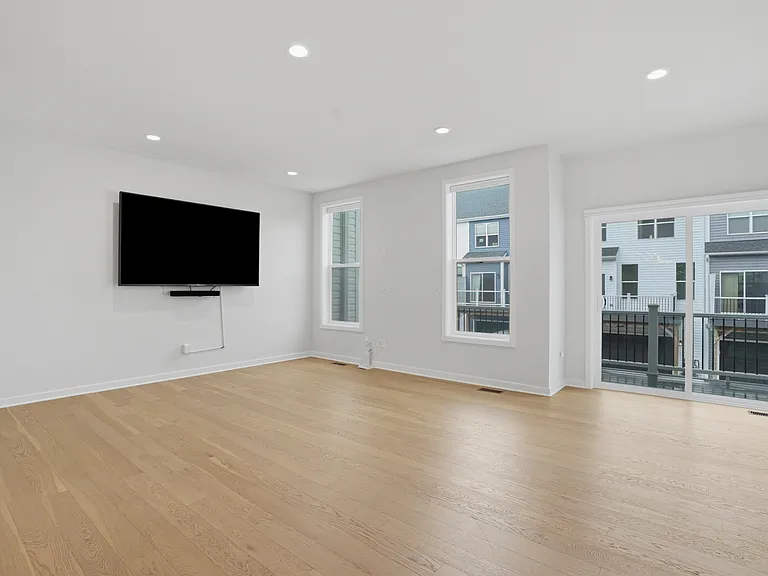 2893 Rayfield Ave — Photo 19