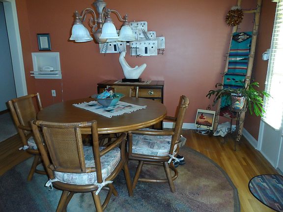 Dining Rm Walk Out to Patio