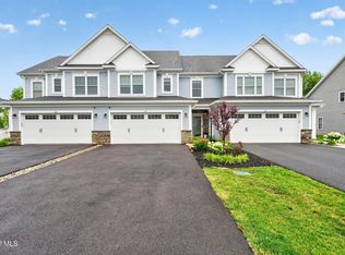 63 Hillard Ln, Latham, NY 12110