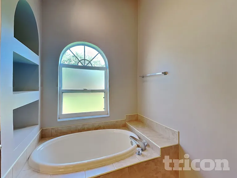 1614 Sand Hollow Ln — Photo 9