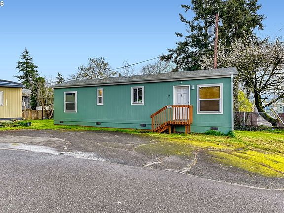 2nd image of 4264 SE 122nd Ave Unit 13