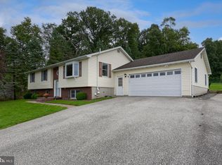 571 E Tolna Rd, Shrewsbury, PA 17361